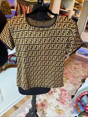 Fendi Black and Tan Logo-Print Short Sleeve Tee